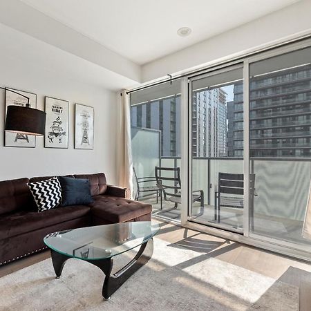 Modern Condo In The Heart Of Downtown Toronto Zewnętrze zdjęcie