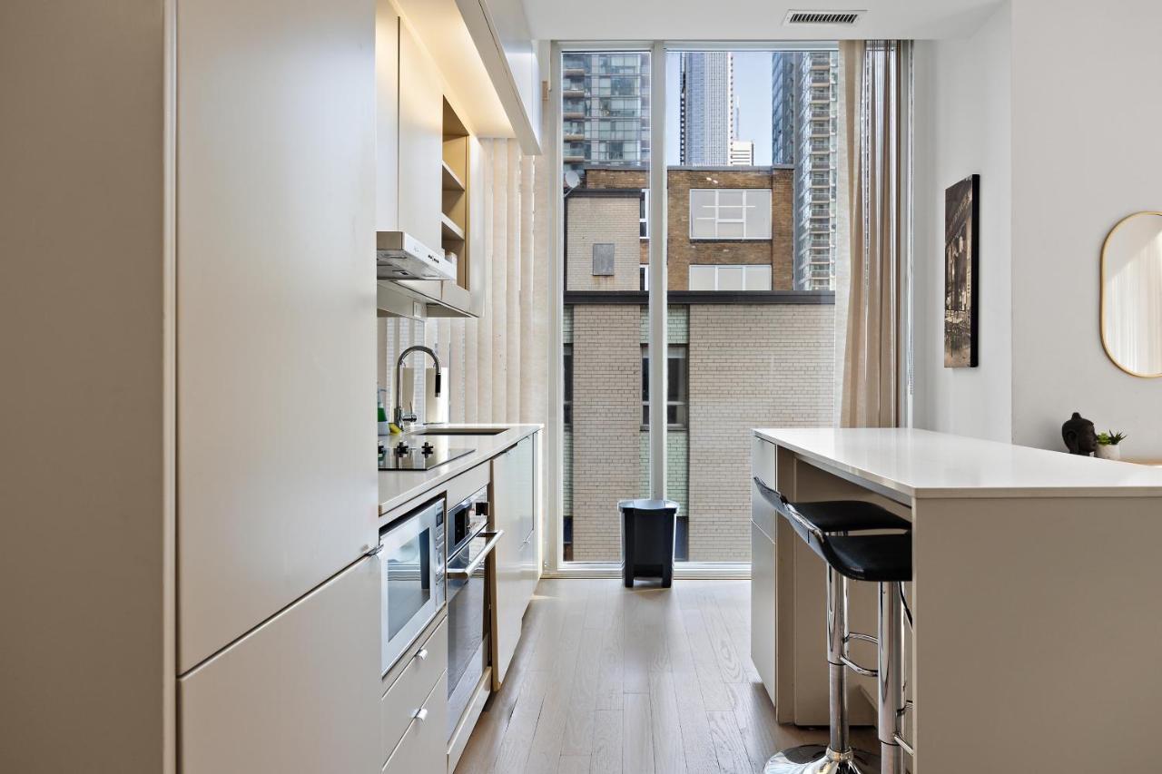 Modern Condo In The Heart Of Downtown Toronto Zewnętrze zdjęcie